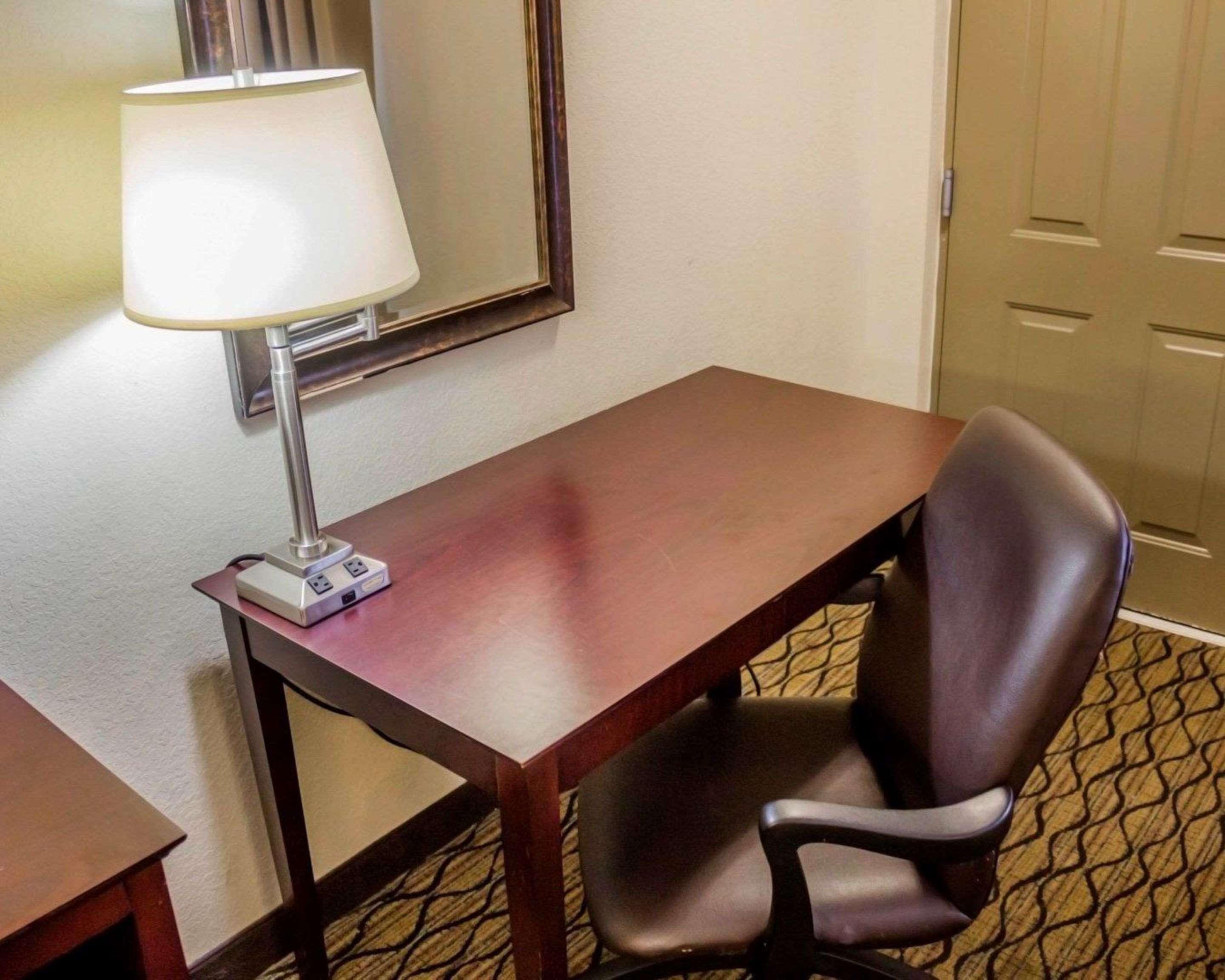 Quality Inn Waterbury Kültér fotó