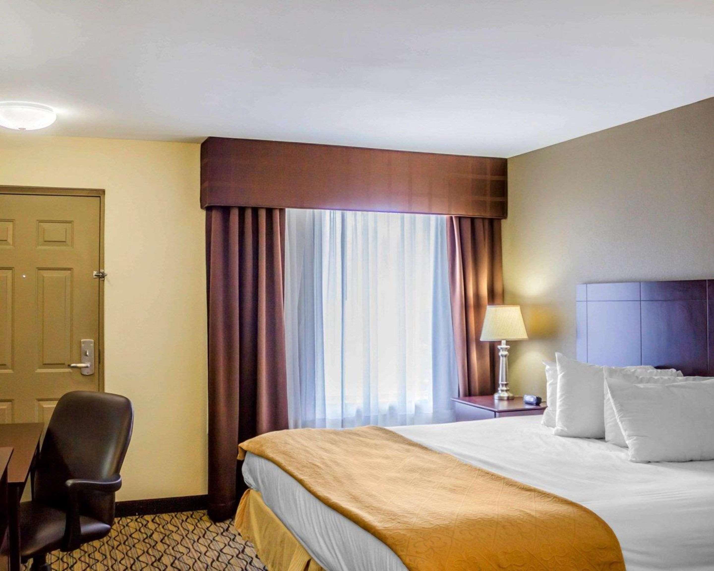 Quality Inn Waterbury Kültér fotó