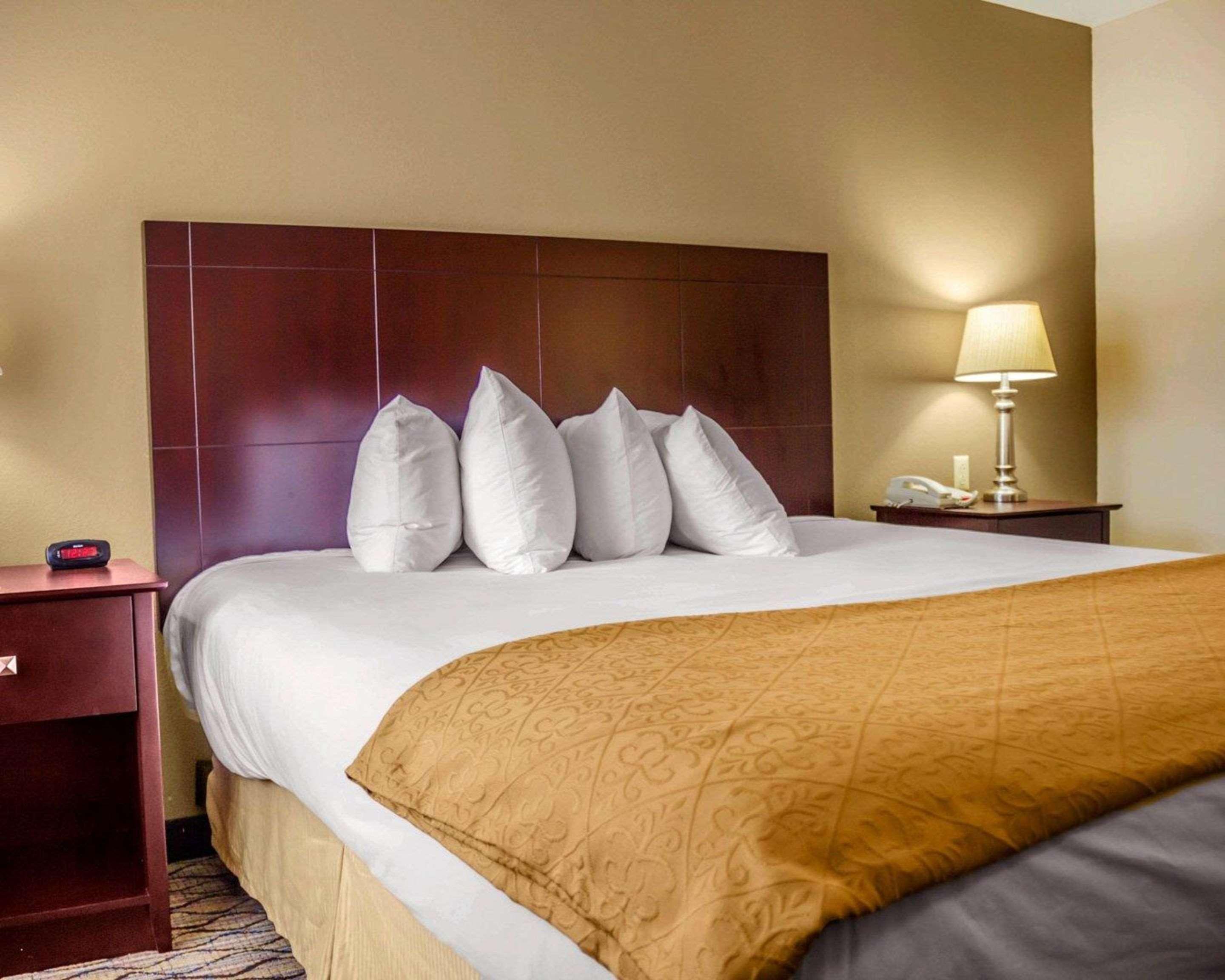 Quality Inn Waterbury Kültér fotó