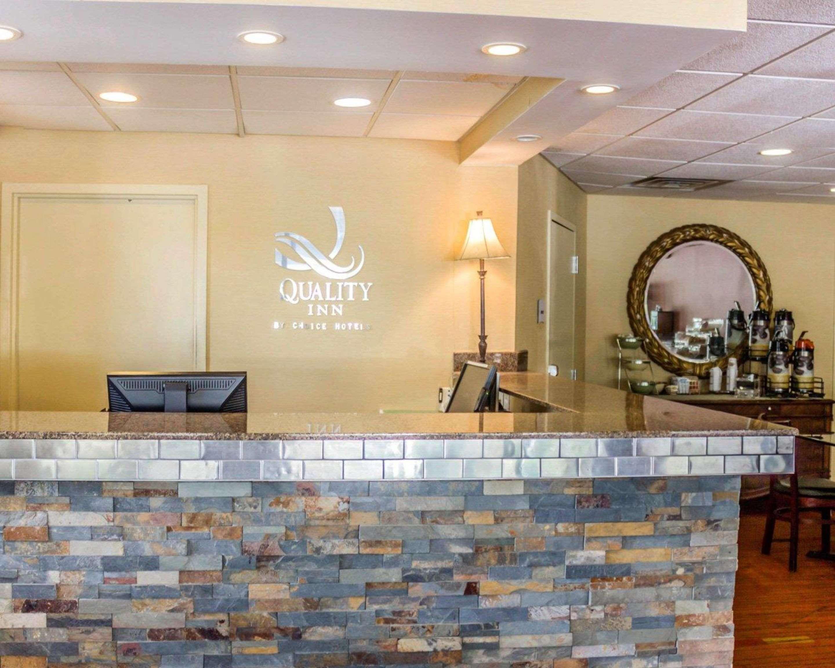 Quality Inn Waterbury Kültér fotó