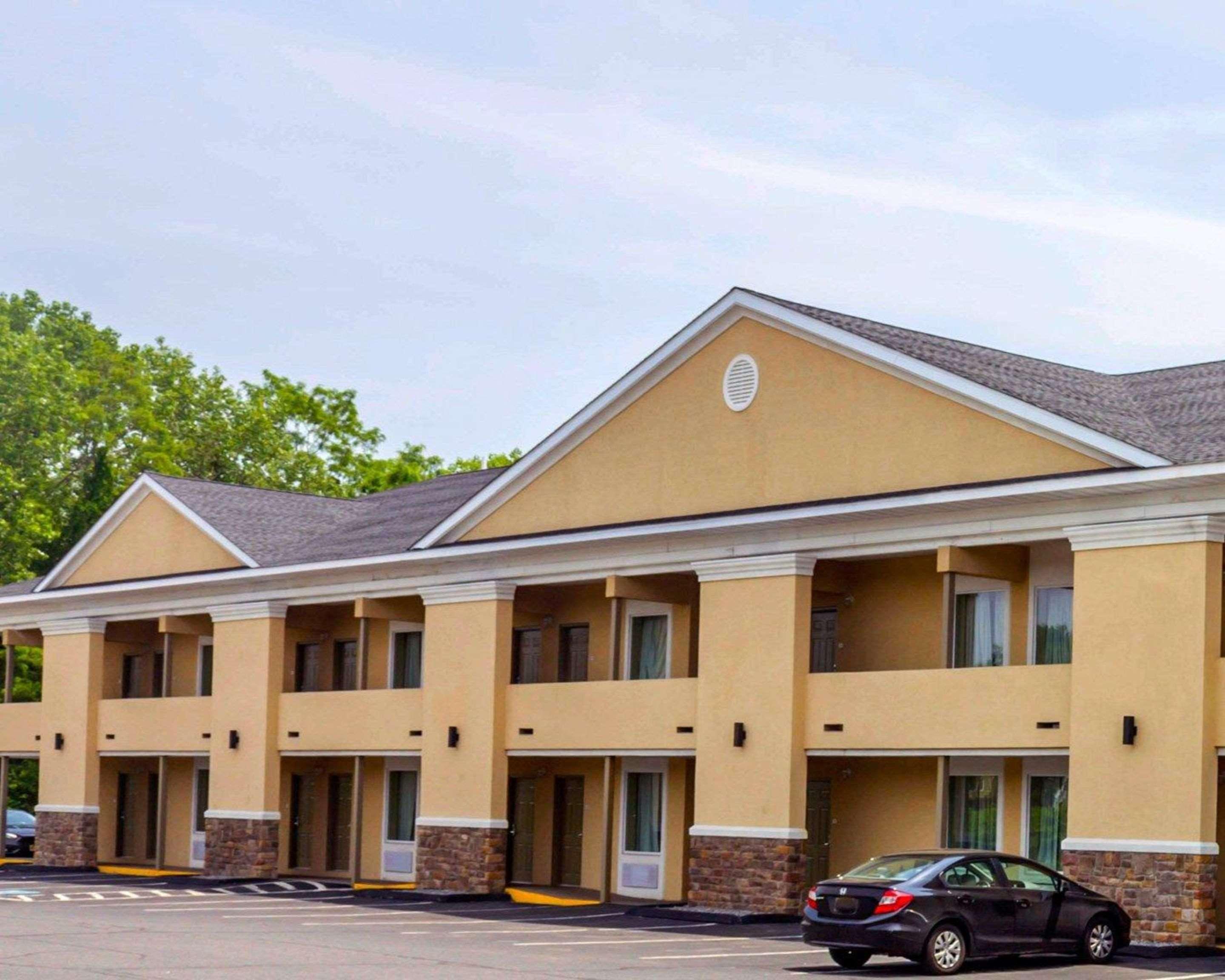 Quality Inn Waterbury Kültér fotó