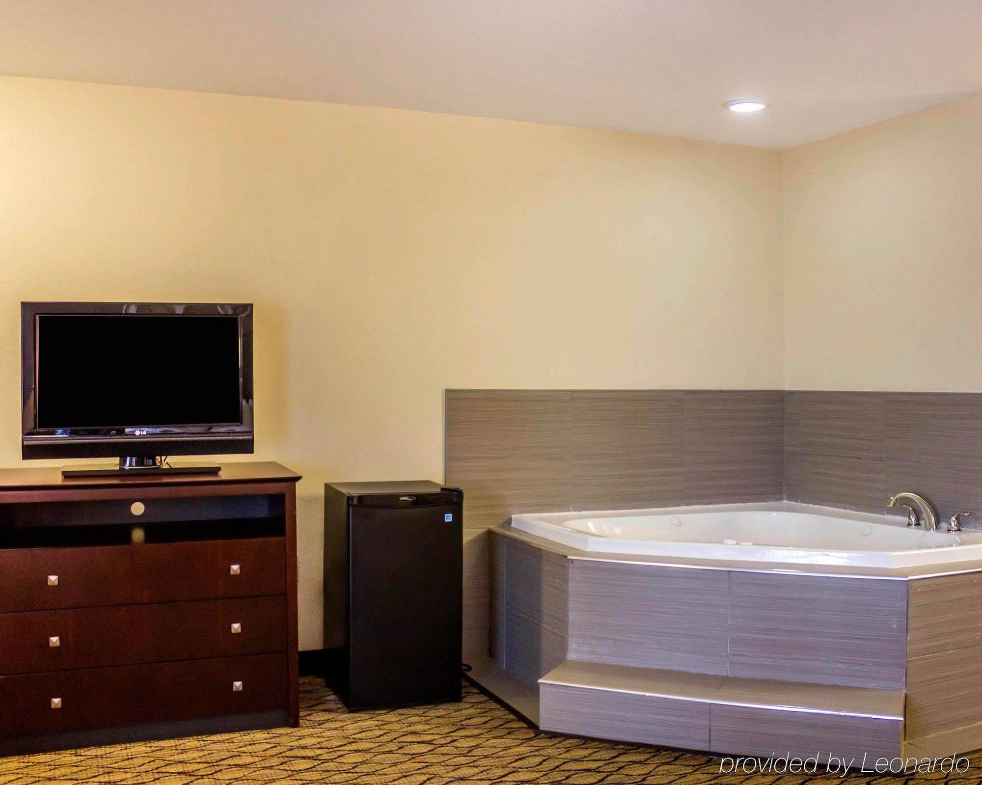 Quality Inn Waterbury Kültér fotó