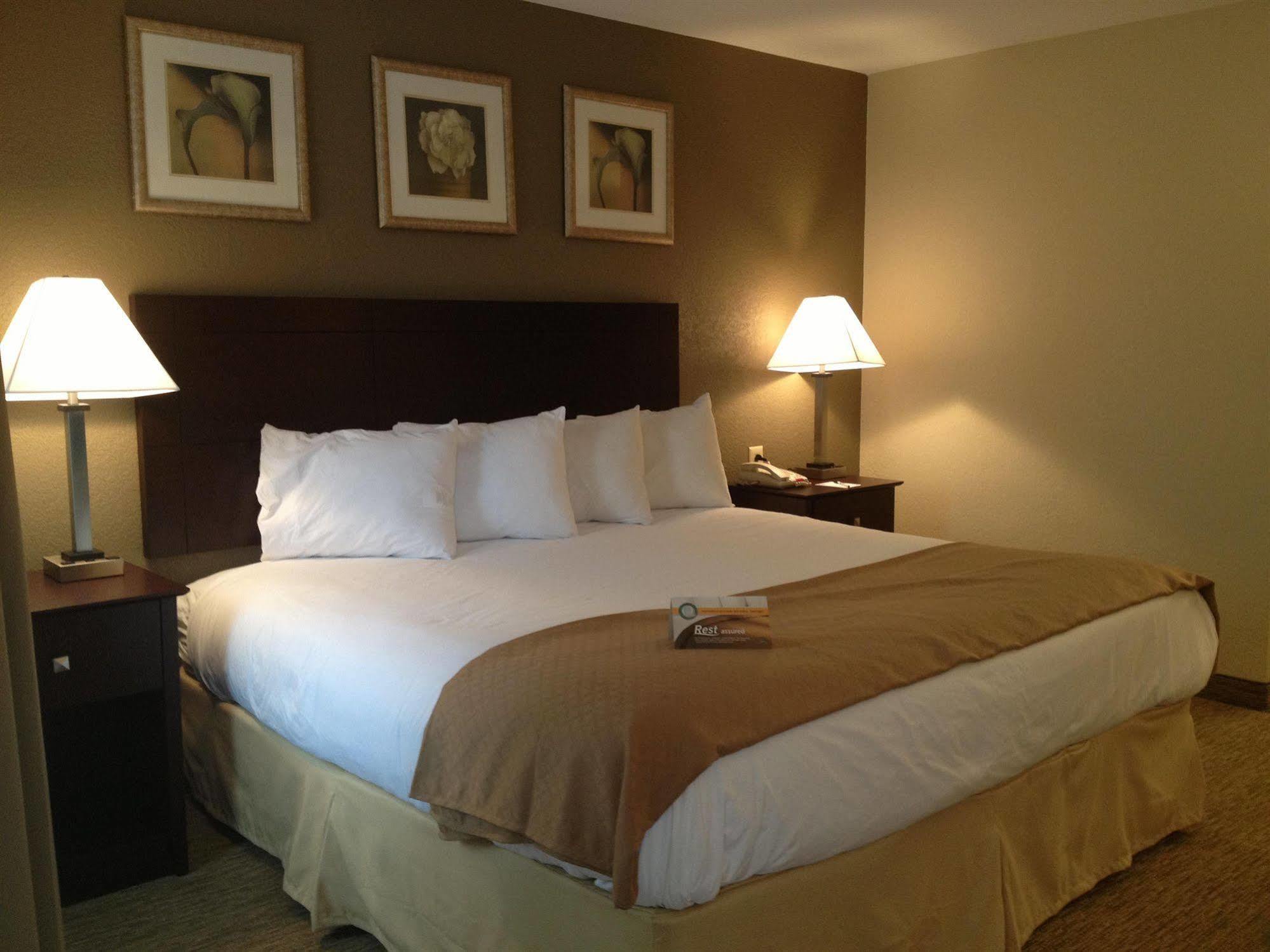Quality Inn Waterbury Kültér fotó
