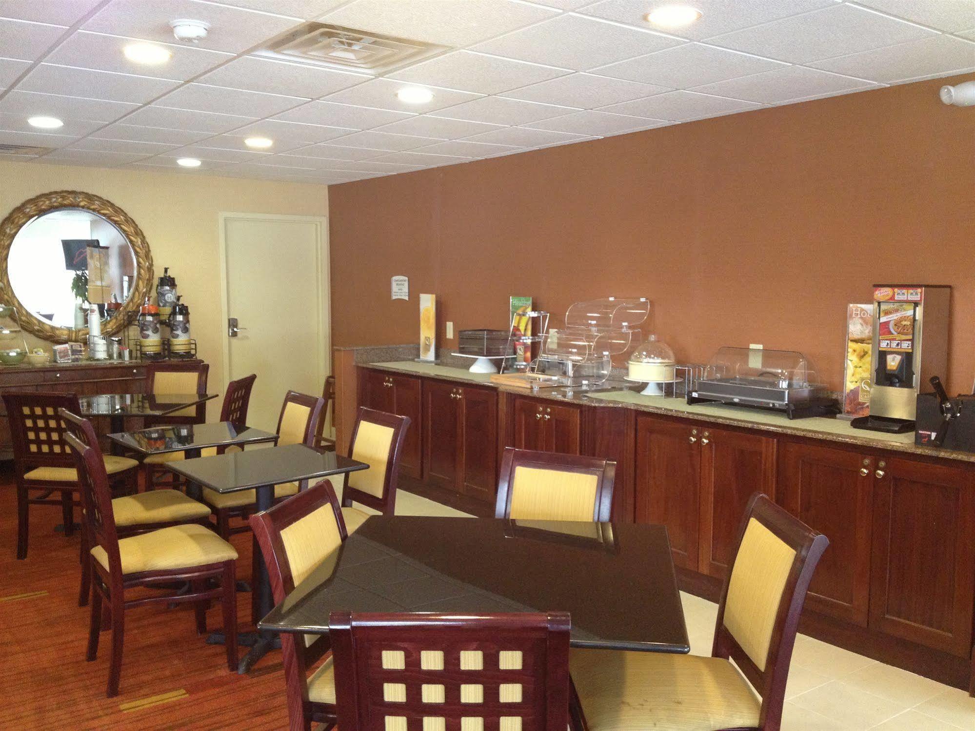 Quality Inn Waterbury Kültér fotó