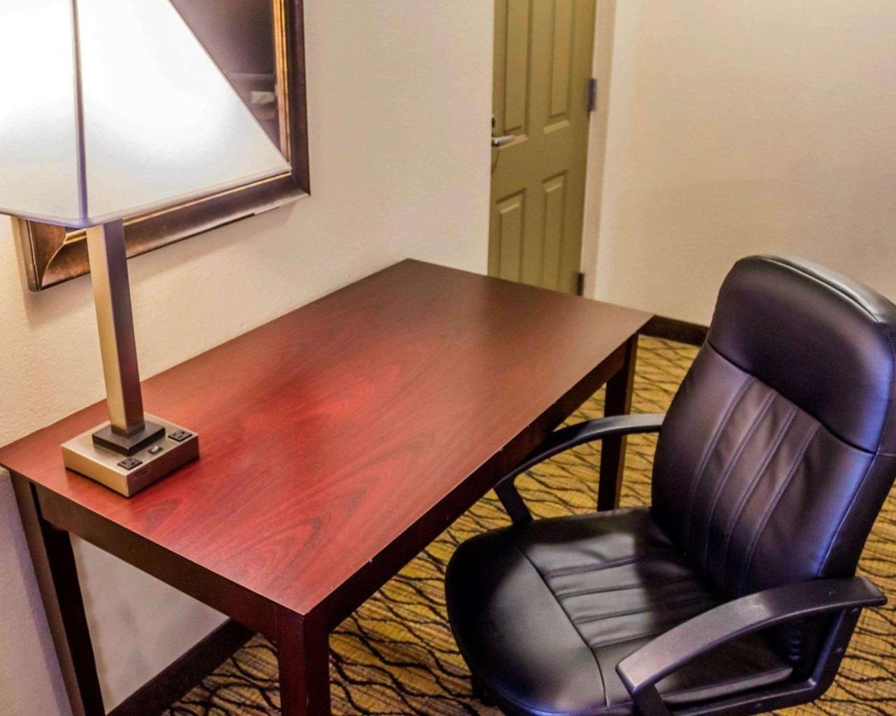 Quality Inn Waterbury Kültér fotó